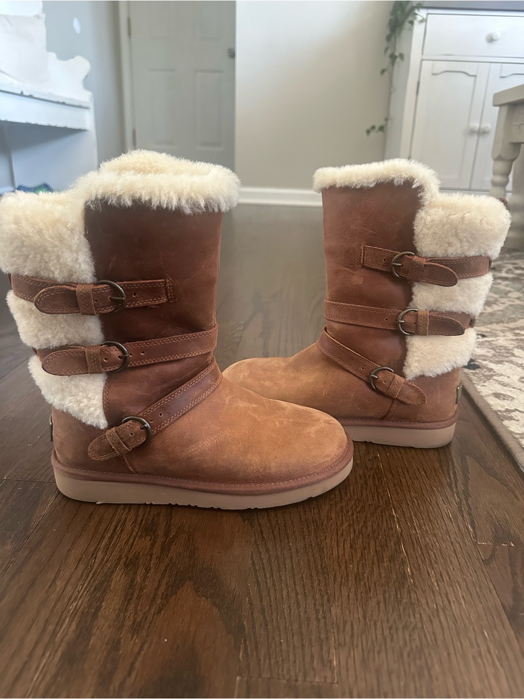 Ugg Becket Boots With Triple Buckle